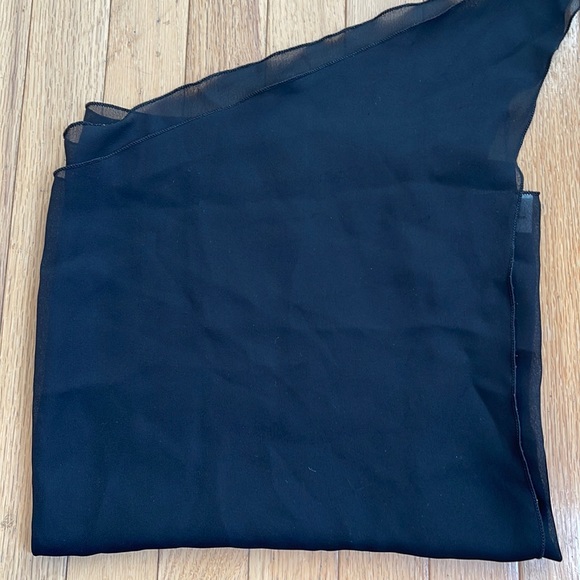 Black sarong - Picture 1 of 2